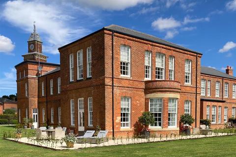 2 bedroom apartment for sale - Gatcombe, Nr Newport, Isle of Wight