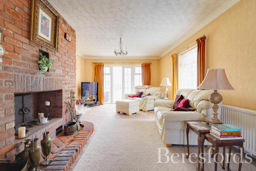Main Road, Mundon, CM9 4 bed detached house for sale - £695,000