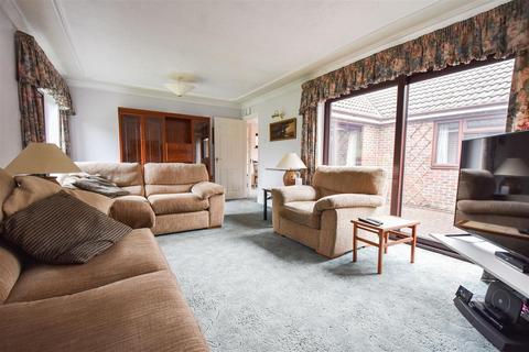 undefined, Glen Hazel, Hook End, Brentwood