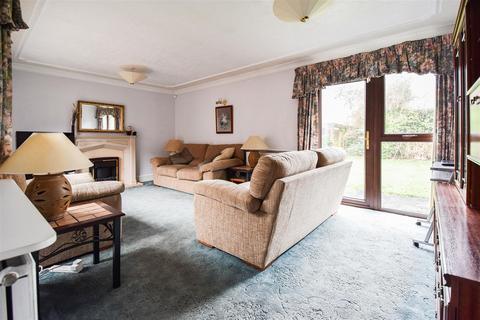 undefined, Glen Hazel, Hook End, Brentwood