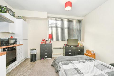Studio for sale, Farnsby Street, Swindon