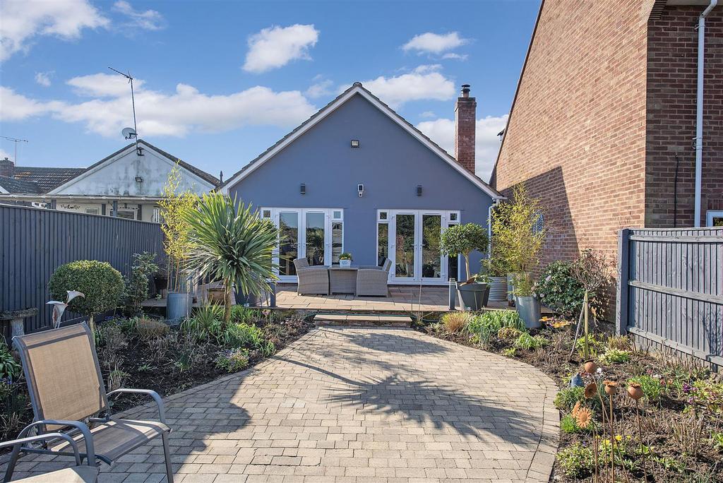 102 Newmarket Road ph08.jpg