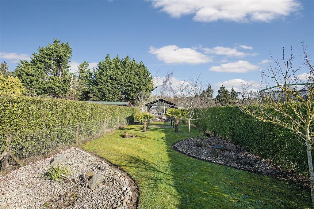 102 Newmarket Road ph12.jpg