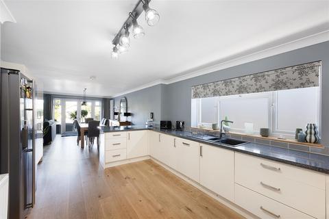 4 bedroom detached bungalow for sale, Newmarket Road, Bury St. Edmunds