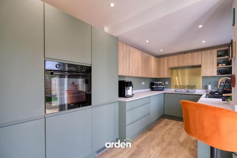 undefined, Easton Grove, Hollywood, B47