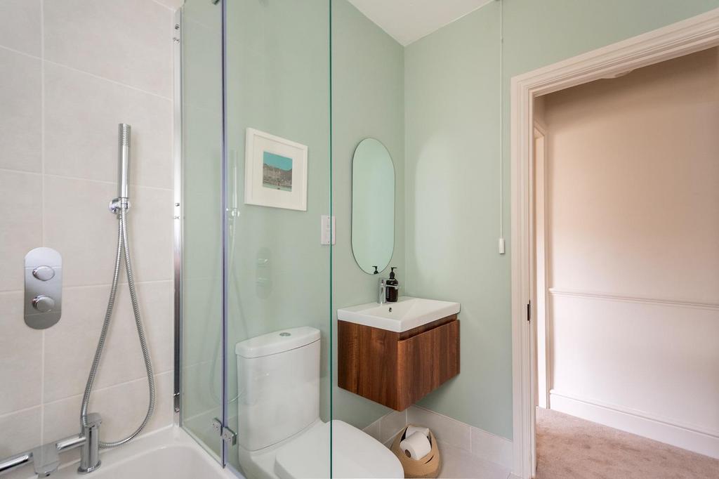 1 G1 PRBN - Bathroom A.jpg