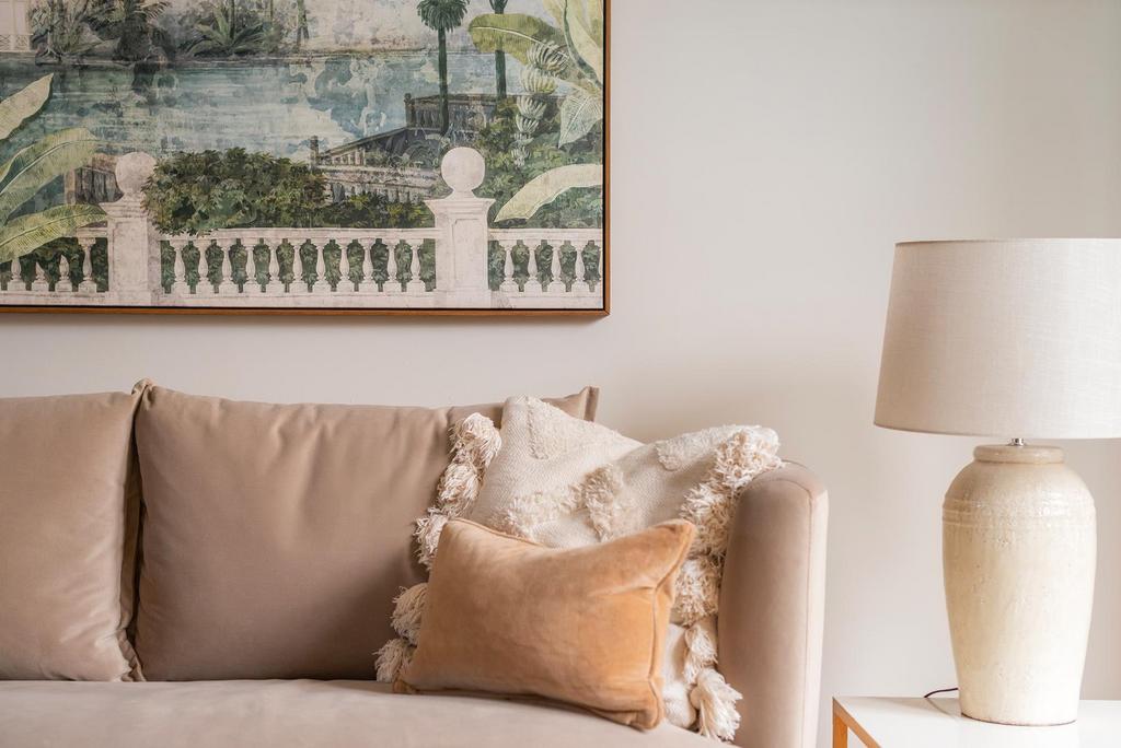 1 G1 PRBN - Living Room A.jpg