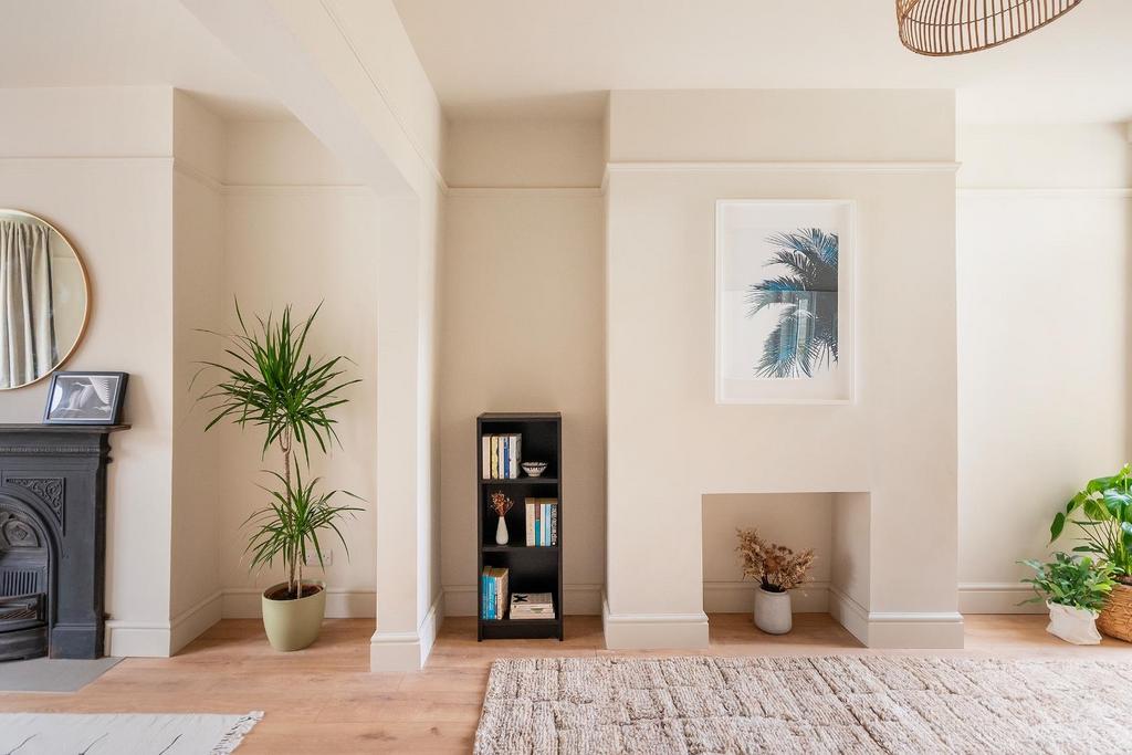 1 G1 PRBN - Reception Room C.jpg