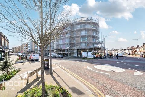 undefined, London Road, Wallington