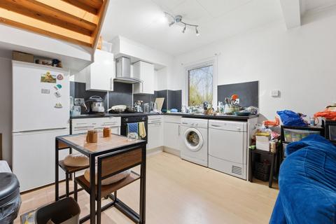 1 bedroom end of terrace house for sale, Aspen Close, Staines-upon-Thames, TW18