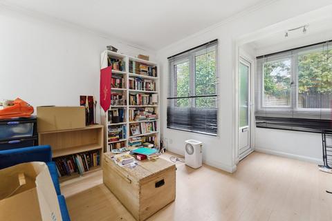 1 bedroom end of terrace house for sale, Aspen Close, Staines-upon-Thames, TW18