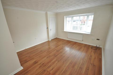 3 bedroom semi-detached house for sale, Bryson Close, Thorne, Doncaster, DN8