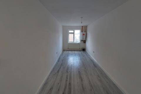 2 bedroom apartment to rent, Redhouse Street, WALSALL