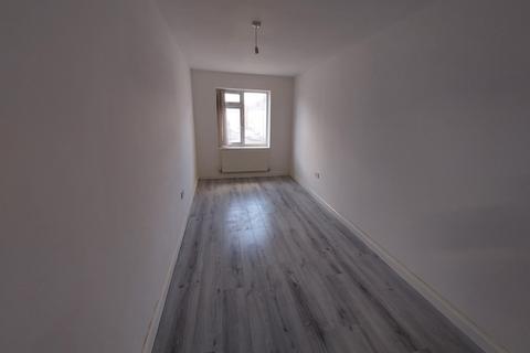 2 bedroom apartment to rent, Redhouse Street, WALSALL