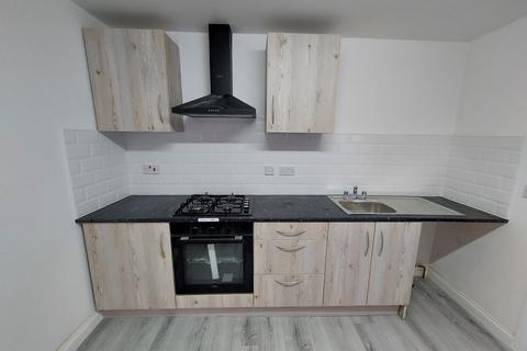 2 bedroom apartment to rent, Redhouse Street, WALSALL