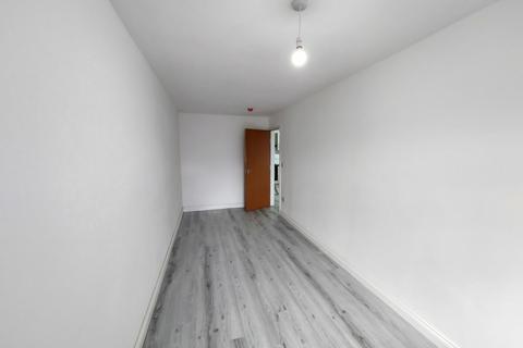 2 bedroom apartment to rent, Redhouse Street, WALSALL