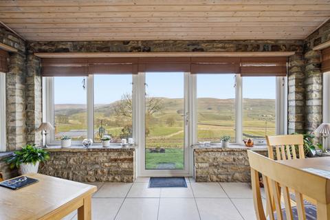 4 bedroom cottage for sale, Lowgate, Hawes, DL8 3