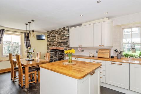 3 bedroom detached house for sale, Yeolmbridge, Launceston, Cornwall, PL15