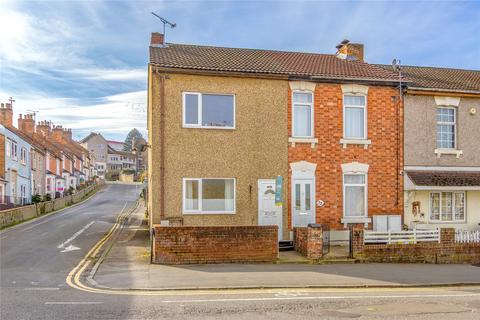 2 bedroom end of terrace house to rent, Crombey Street, Swindon SN1