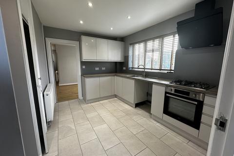 undefined, Gravesend DA11