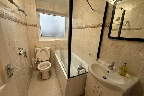 undefined, Dormers Wells Lane, Southall UB1