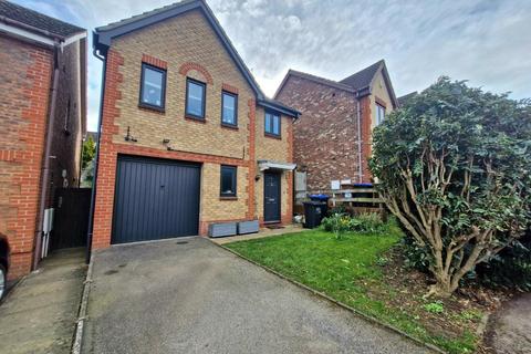 undefined, Kingmaker Way, Buckingham Fields NN4