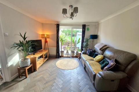 undefined, Kingmaker Way, Buckingham Fields NN4