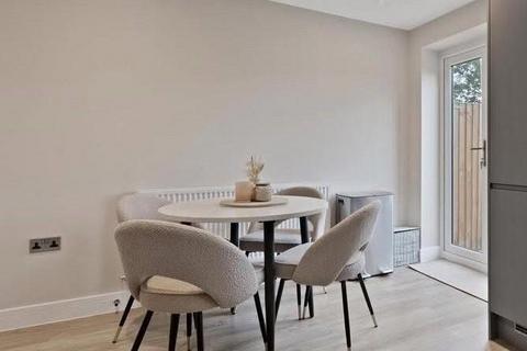 3 bedroom semi-detached house for sale, Albion Close, Apperley Bridge, Bradford