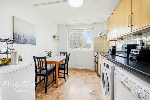 3 bedroom apartment for sale, Battersea Park Road, London