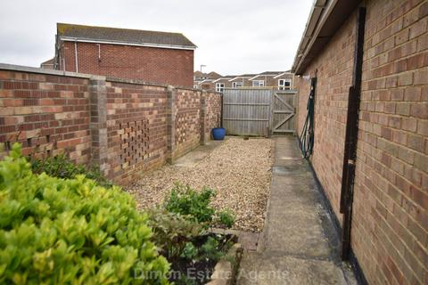 2 bedroom semi-detached bungalow for sale, Gale Moor Avenue, Gosport