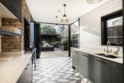 4 bedroom terraced house to rent, Manwood Road, London SE4