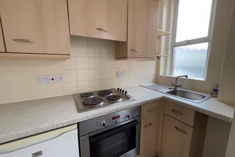 2 bedroom flat to rent, Saxon Court, 43-51 Ceylon Place, BN22
