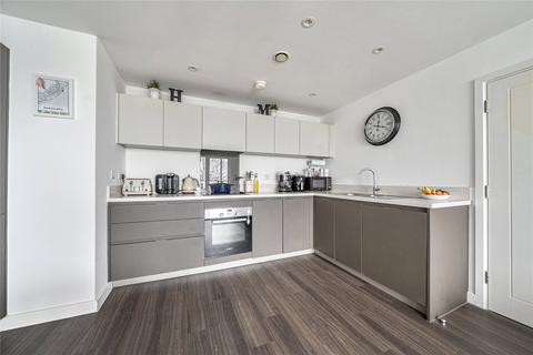 2 bedroom flat for sale, Summit House, Glebe Way, West Wickham