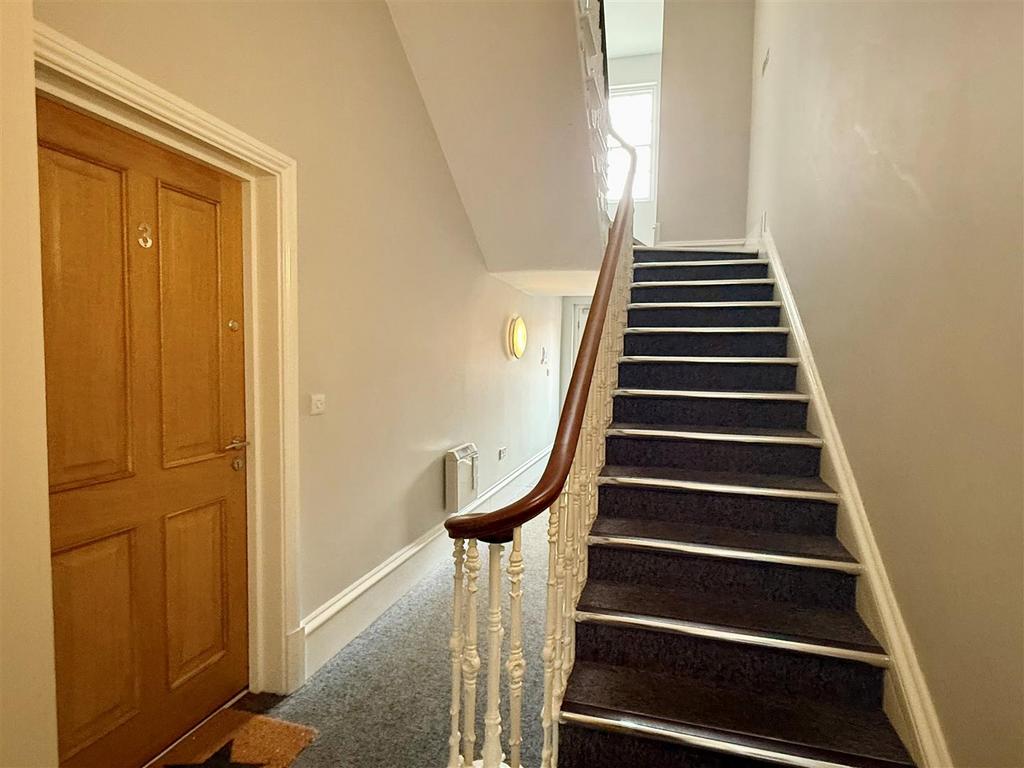 Hallway.jpg