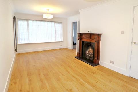 undefined, Ross Road, Twickenham TW2