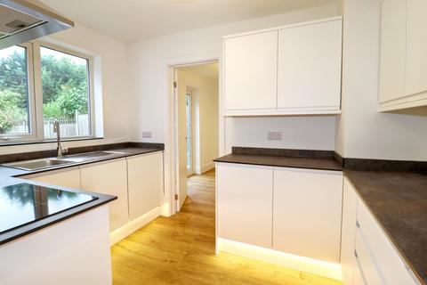 undefined, Ross Road, Twickenham TW2