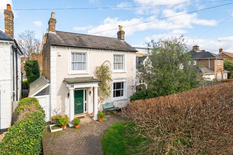4 bedroom detached house for sale - Princes Road, Weybridge, KT13