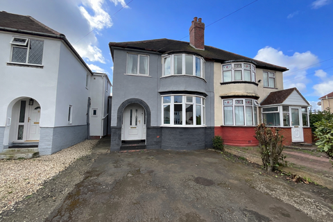 3 bedroom semi-detached house for sale - Graham Road, Halesowen B62