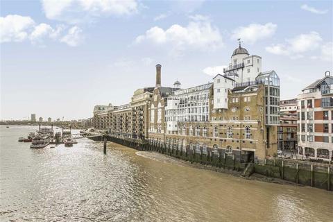 undefined, Shad Thames, London SE1