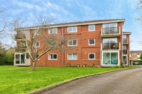2 bedroom ground floor flat for sale, Wimborne Road, BOURNEMOUTH