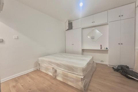 undefined, 62 Edgehill Road, CR4 2HU