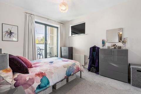 2 bedroom flat for sale, Pittville Circus Road, Cheltenham, GL52
