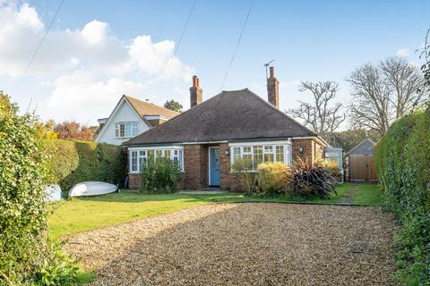 2 bedroom detached bungalow for sale - Kings Road, Emsworth, PO10