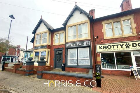 Cafe to rent - Barton Square, Knott End-on-Sea, Poulton-le-Fylde, Lancashire, FY6
