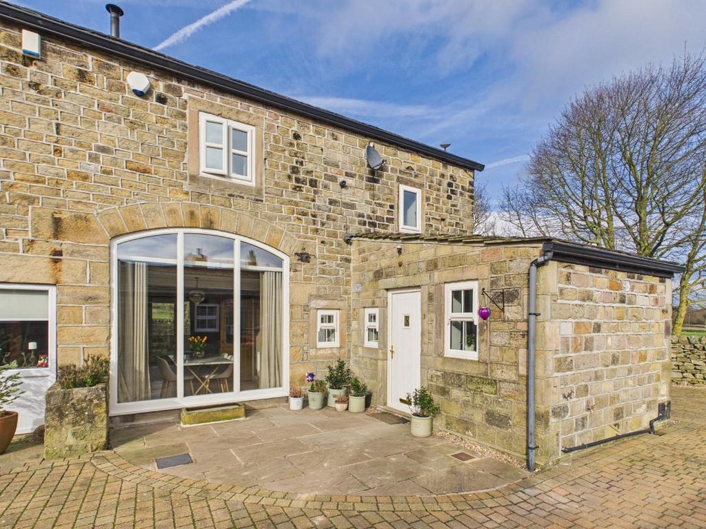 CAM04899 G0-PR0292-STILL012.jpg