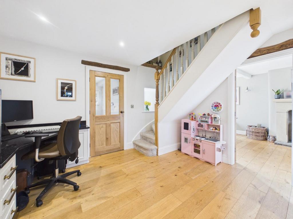 CAM04899 G0-PR0292-STILL005.jpg