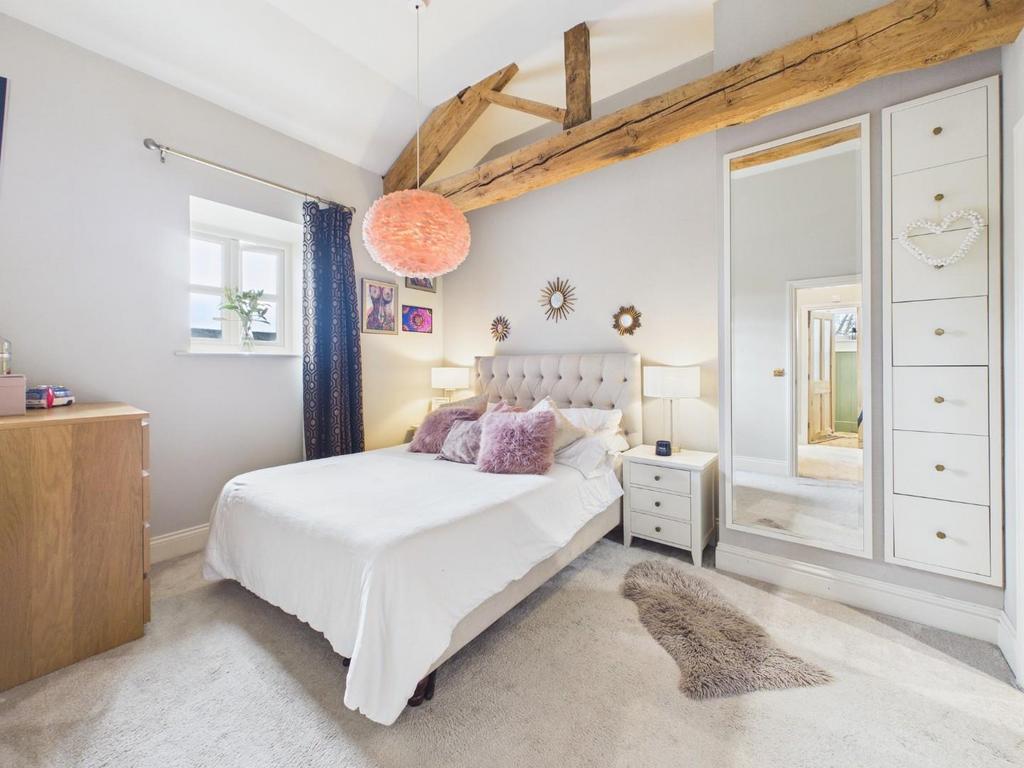 CAM04899 G0-PR0292-STILL017.jpg