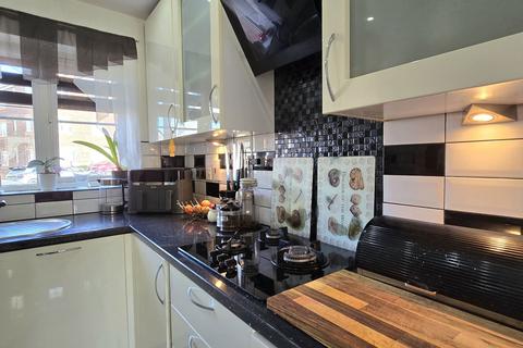 3 bedroom detached house for sale, Lowry Close, Corby NN18