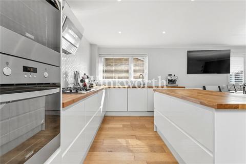 2 bedroom apartment for sale, Lucerne Close, London, N13