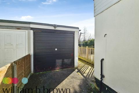 undefined, Baddow Hall Crescent, CHELMSFORD